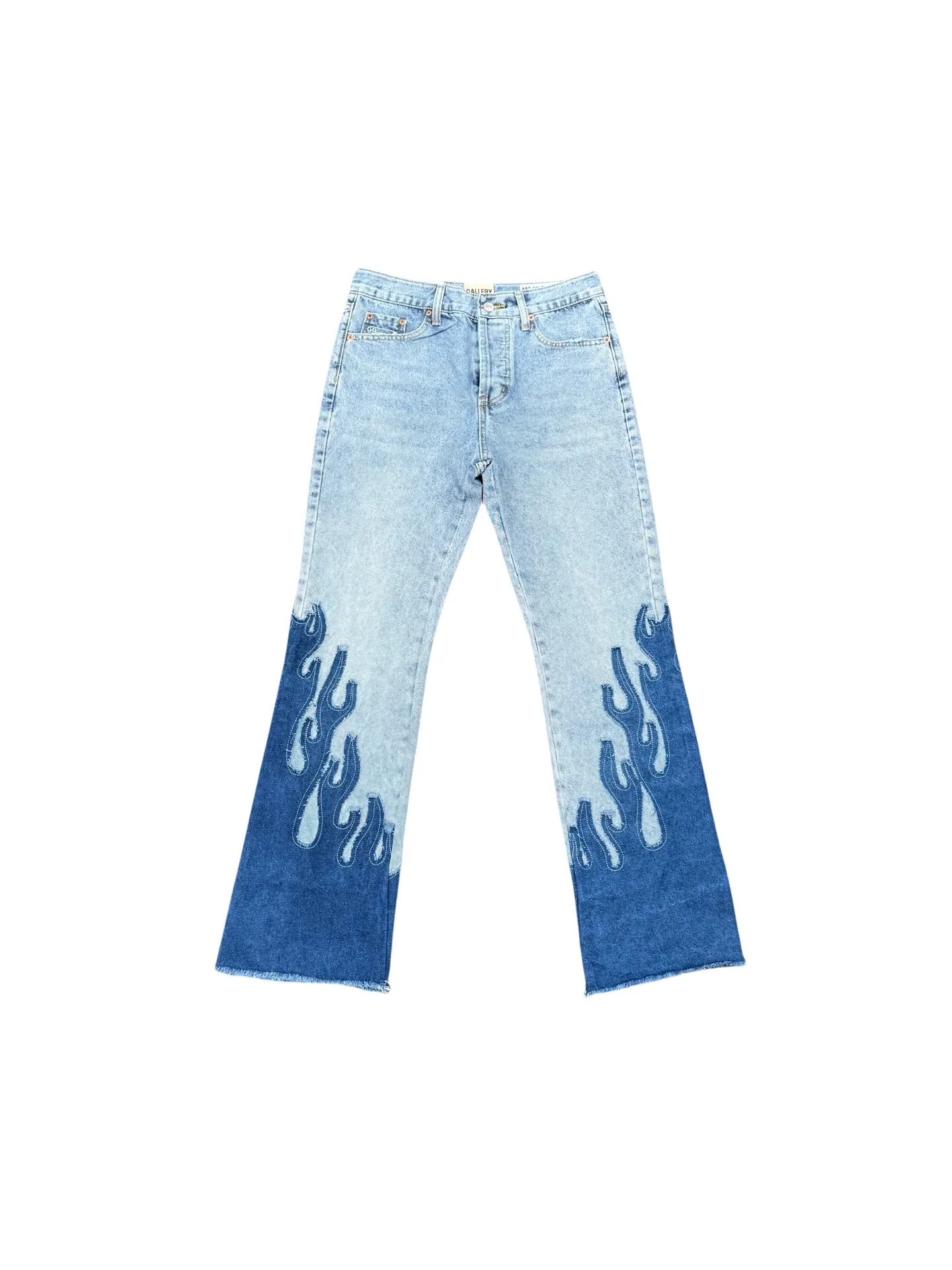 P260💰G88 GALLERY DEPT. Denim splicing flame🔥flare pants washed distressed splicing jeans GALLERY is attracted by these bell-bottom pants. Whether it is a reset of Carhartt or Levis, it has created a strong brand style. Since these pants are modified from rare vintage, the production capacity is limited. Therefore, after many icons wore them, these pants were once hard to find. Later, perhaps due to the improvement of GD's business in the past two years and the expansion of production lines, the brand itself lowered the price, so I can't wait any longer for these pants this year and will definitely buy them. During the process of the denim washing plant, the owner of the washing plant helped introduce a boss who had worked for Levi's foundry and started his own business. This also paved the way for the following styles. Therefore, Levi's remodeled single product for the base plate is really familiar. Whether it is the fabrics supplied or the lathes used in production, there is nothing to choose from. -Color: blue -Size: S-XXL (corresponding to 28-36)